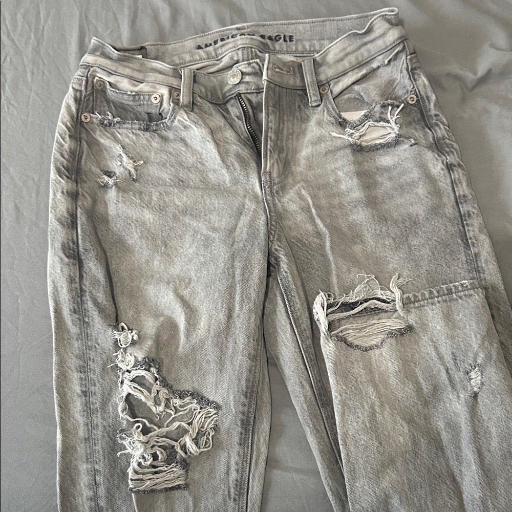 American Eagle Outfitters Women's Ripped Gray Boyfriend Jeans